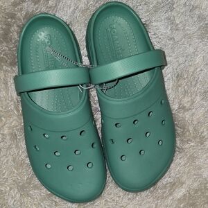Comfy Kids Green Clogs